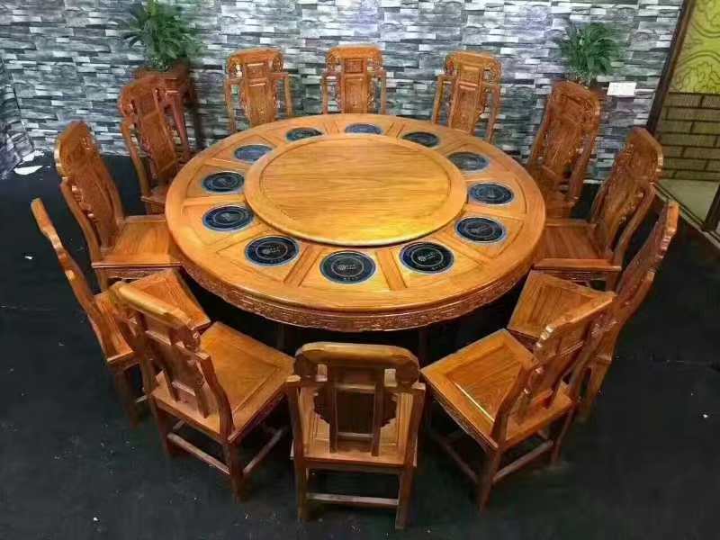 贵阳火锅餐桌